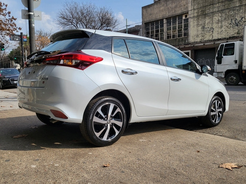 Imagen 8 de 16 de Toyota Yaris 2022 1.5 107cv S Cvt