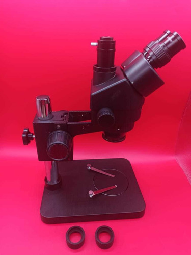 Microscópio Trinocular 37045a Com A Luminária De Led