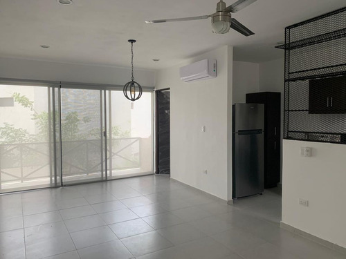 Imagen 1 de 23 de Casa Tipo Town House En Venta, Montebello, Mérida, Yucatán