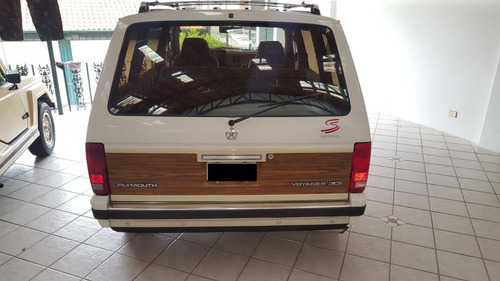 Plymouth Voyager ( Van) 4cc Automatica Raro Modelo No Brasil