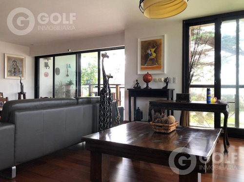 Vendo O Alquilo Apartamento De 3 Dormitorios Con 2 Garajes, Área De Playroom Exclusiva, Carrasco
