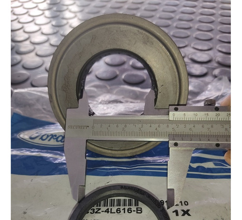 Estopera De Piñon Delantera 6.2 F250/f350 Original