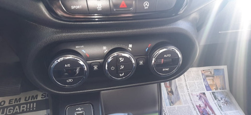Imagem 10 de 14 de Fiat Toro Freedon 1.8