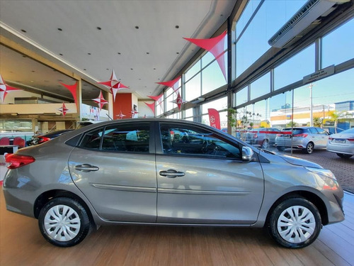 Imagem 4 de 12 de Yaris 1.5 16v Flex Sedan Xl Live Multidrive