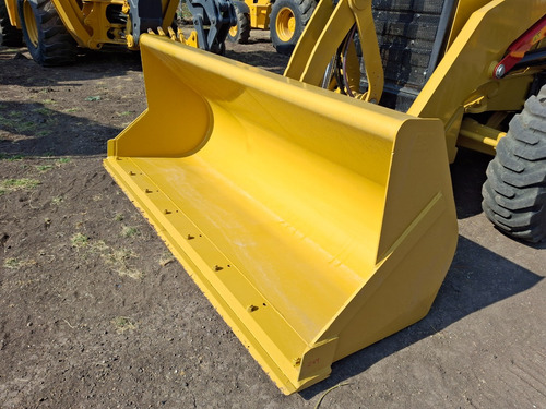Retroexcavadora Caterpillar 420 2020