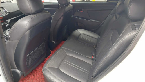 Imagen 9 de 12 de Kia Sportage Versión Full Diésel