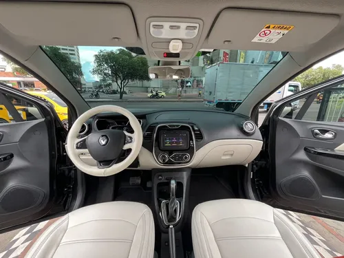 Renault Captur INTENS 2.0 AT
