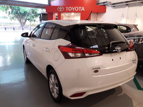 Toyota Yaris Xls 1.5 6m/t 5p