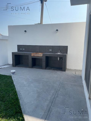 Casa En Venta Y Renta Con Alberca En Col. El Charro, Tampico Tamaulipas.