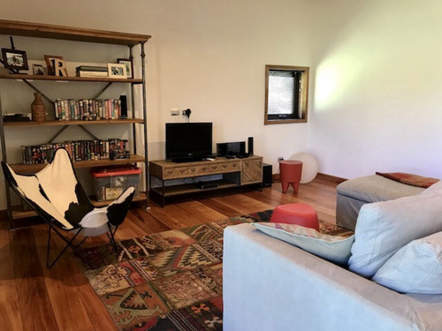 Maravillosa Casa Contemporánea En Venta, Inspirada En Los Añ