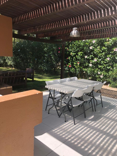 Imagen 9 de 14 de Casa En Alquiler Solanas