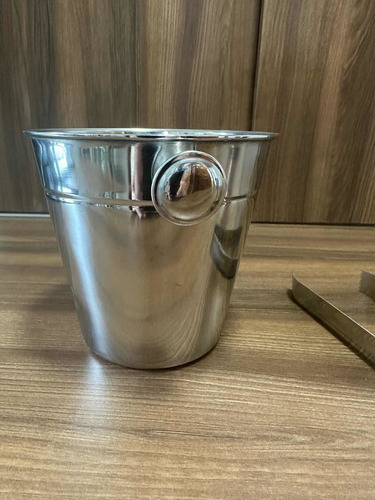 Hielera Para Mesa Acero Inoxidable Con Pinza (Usado)