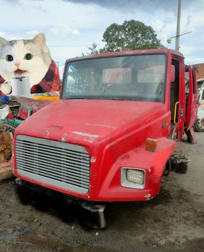 Imagen 1 de 12 de Freightliner Fl70 2003 Cummins Isb 205hp 300,000km