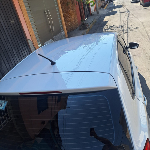 Volkswagen Polo 1.6 Mt