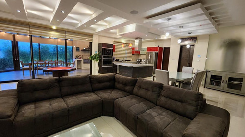 Exclusiva Casa En Venta - Residencial Hacienda San Antonio, Metepec