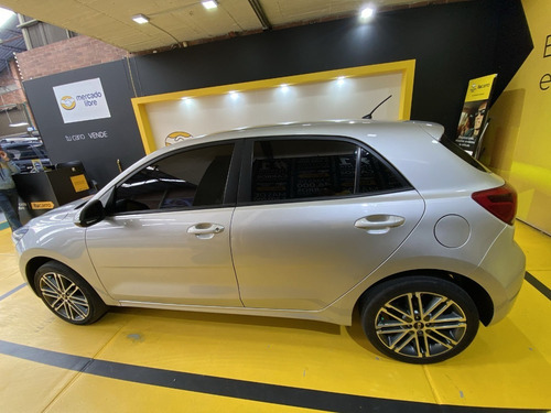 Imagen 6 de 25 de Kia Rio Vibrant