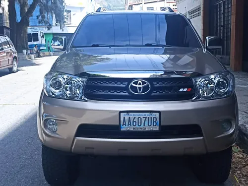 Toyota Fortuner Rs 2010
