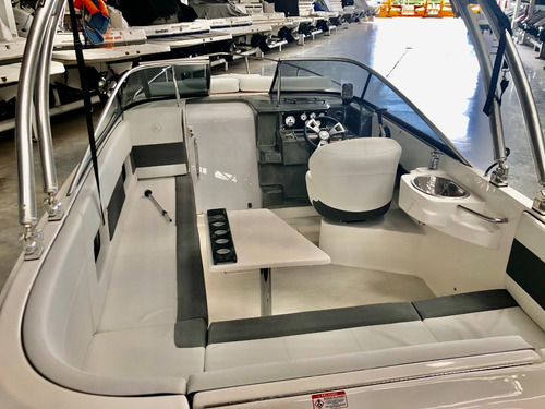 K2400 - 2020 - Mercruiser 250 Hp - Mooney Embarcaciones