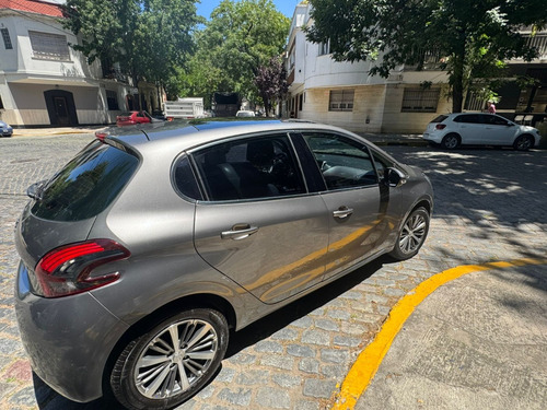 Peugeot 208 1.6 Feline