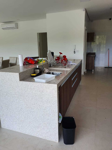 Imagem 8 de 14 de A Nobreza De Morar Bem / Bela Casa / Beira Da Represa !!!