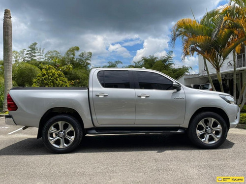 Toyota Hilux Srv 2.8