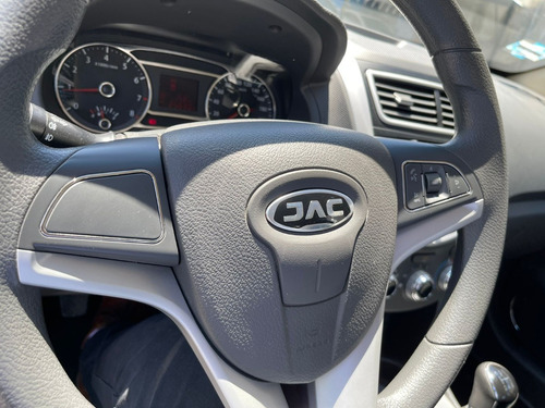 Imagen 5 de 15 de Jac J4 Trend 3554