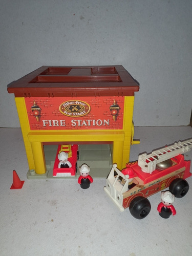Fisher Price Fire Station Little People Estacion De Bomberos (Usado)