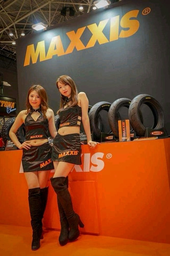 Llanta 235/40r19 Maxxis Bravo Hpm3 Alta Velocidad 290km/h