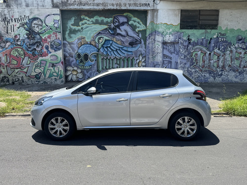 Peugeot 208 1.6 Active