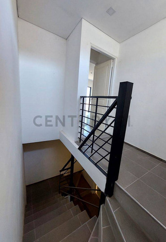 Alquiler De Departamento A Estrenar De 2 Dormitorios En Sargento Cabral, Santa Fe.