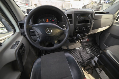 Imagen 11 de 18 de Mercedes Sprinter 2016 2.1 415 Combi 3665 150cv 9+1 Tn Fer