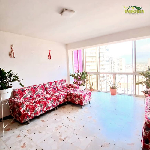 Apartamento En Av. Bolivar, Puerto La Cruz