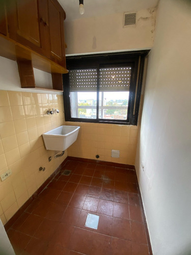 Alquiler Departamento 3 Amb. En Moreno Centro Con Cochera