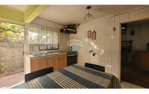 Se Vende Amplia Casa En La Comuna De Macul