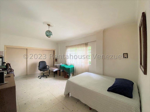 Casa En Venta En La Florida Caracas 2 Niveles Terraza Vista Al Avila