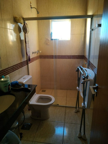 Imagem 5 de 25 de Casa Geminada 3 Qrts. 4 Vgas Independente No Cabral - 4213