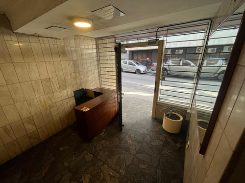 Venta Oficina Ciudad Vieja