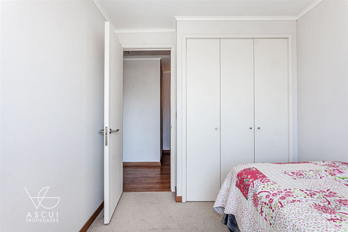 Departamento En Venta De 3 Dorm. En Lo Barnechea
