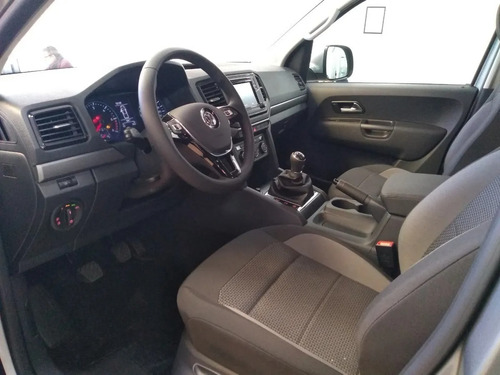 Imagen 13 de 15 de Volkswagen Amarok Comfortline 4x2 180cv Automatica 2022 0km