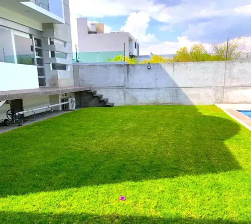 Casa Con Alberca Privada En Venta En Cumbre Del Lago