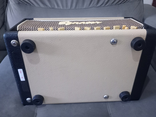 Amplificador Head Valvulado Egnater Rebel 30 Foot Bege (Usado)