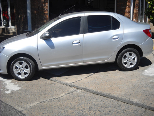 Renault Logan 2014 Expression 1.6 Nafta Full Gris Plata