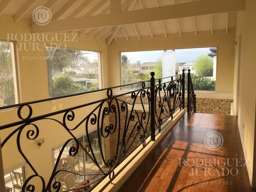 Casa De 400m2 En Venta Barrio Privado Septiembre - Maschwitz