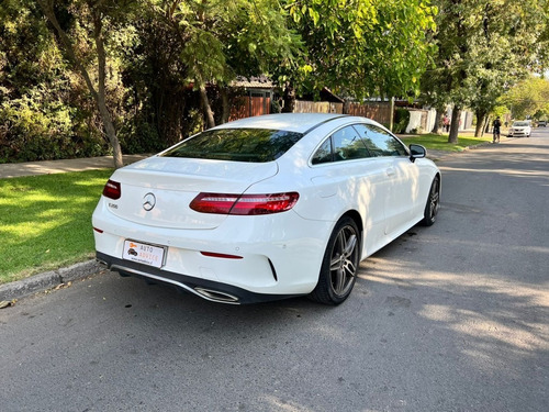 Imagen 7 de 12 de Mercedes-benz E 200 Coupe