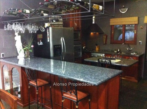 Venta Casa 3 Dormitorios Azotea Con Parrille Garage Pocitos