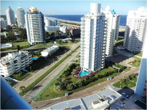 Venta De Apartamento 3 Dormitorios En Playa Brava