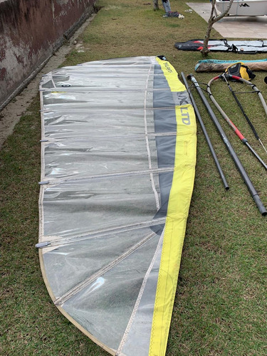 Vela Windsurf
