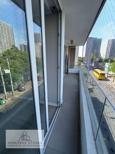 Dpto. 2 Dorm / 2 Baños / 1 Est. Metro San Alberto Hurtado L1