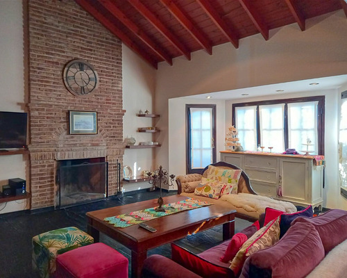 Venta Casa 5 Ambientes Con Jardin Y Pileta En Castelar Cod5970