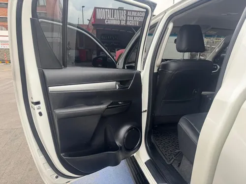 Toyota Hilux 2.4 Automatica Full 4x4